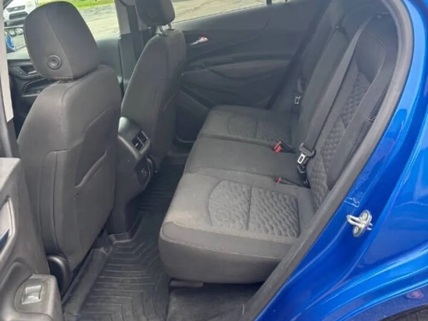 2019 Chevrolet Equinox LT photo 1