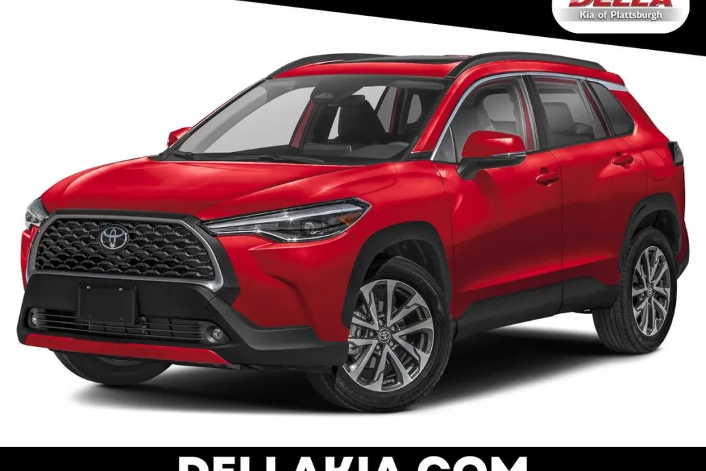 2023 Toyota Corolla Cross XLE photo 1