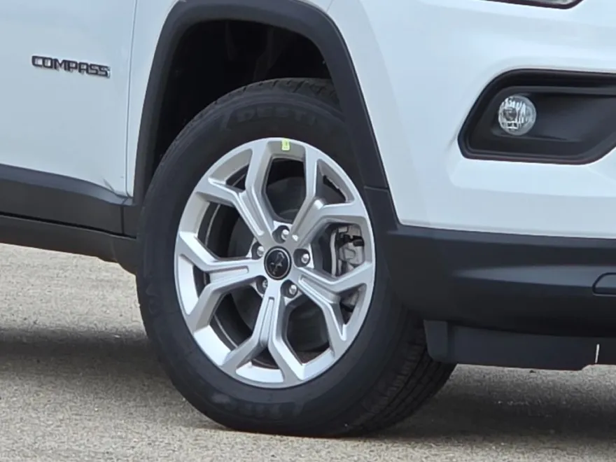 2025 Jeep Compass Latitude photo 1