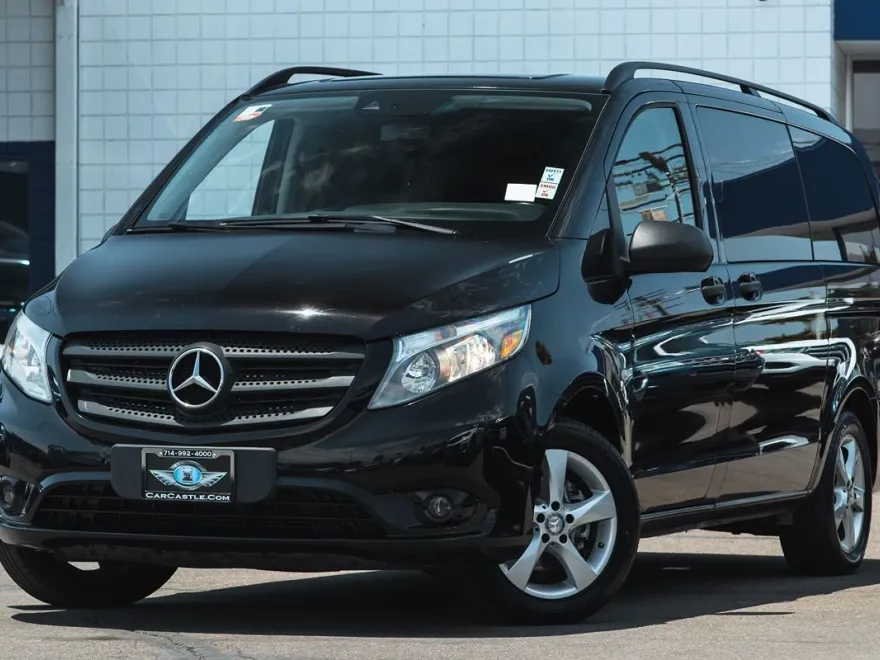 2016 Mercedes Benz Metris Passenger Van photo 1