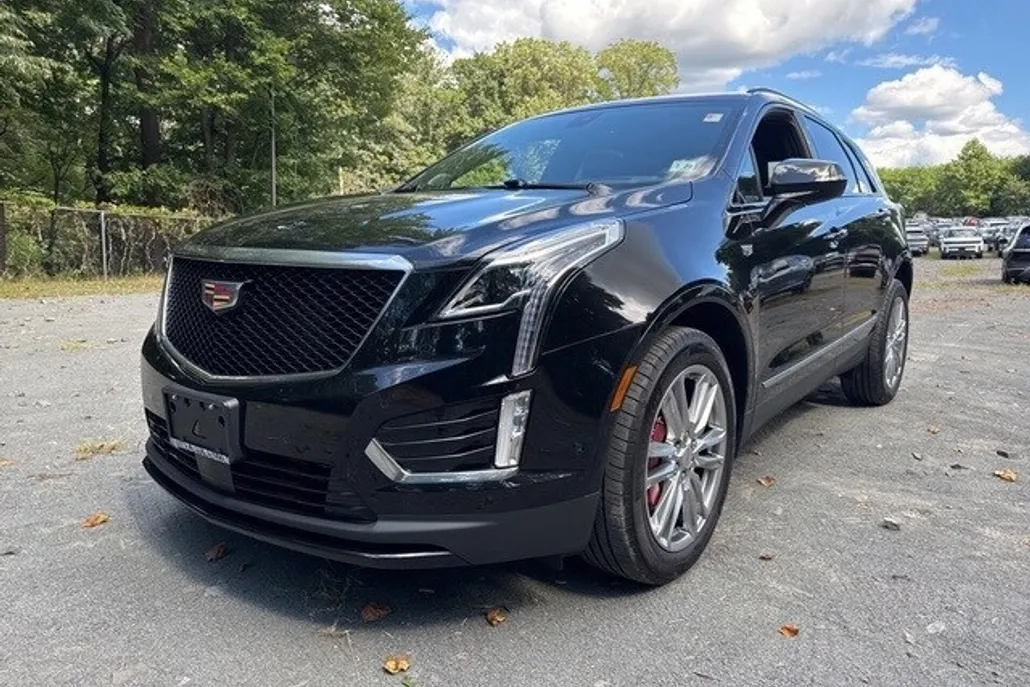2024 Cadillac XT5 Sport photo 1
