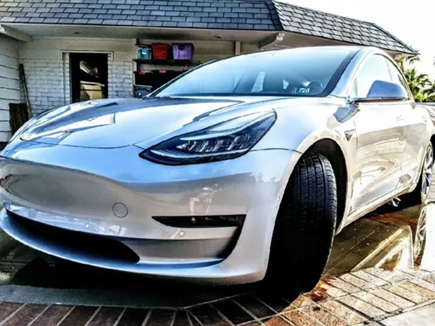 2018 Tesla Model 3 photo 1