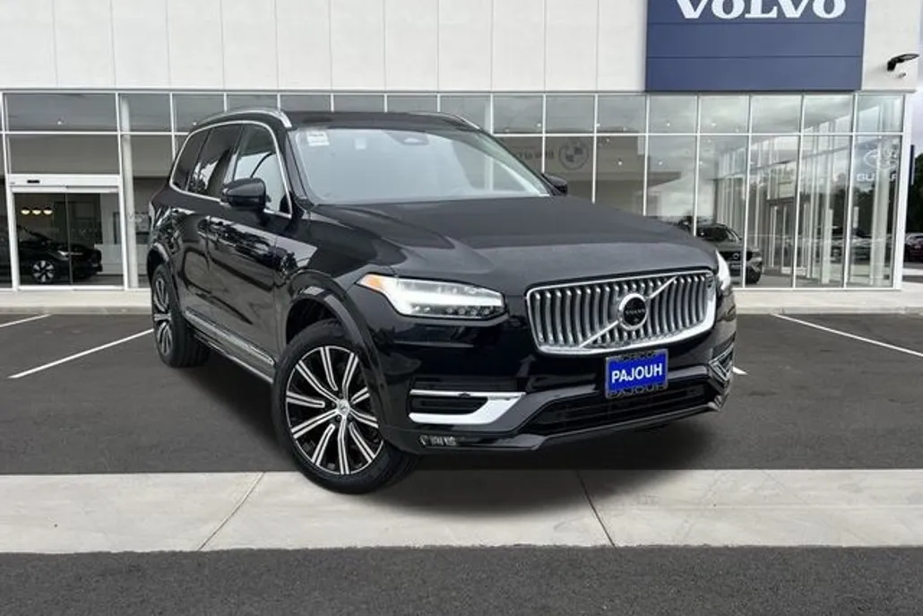 2025 Volvo XC90 Plus photo 1