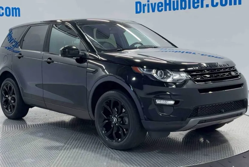 2017 Land Rover Discovery Sport HSE photo 1