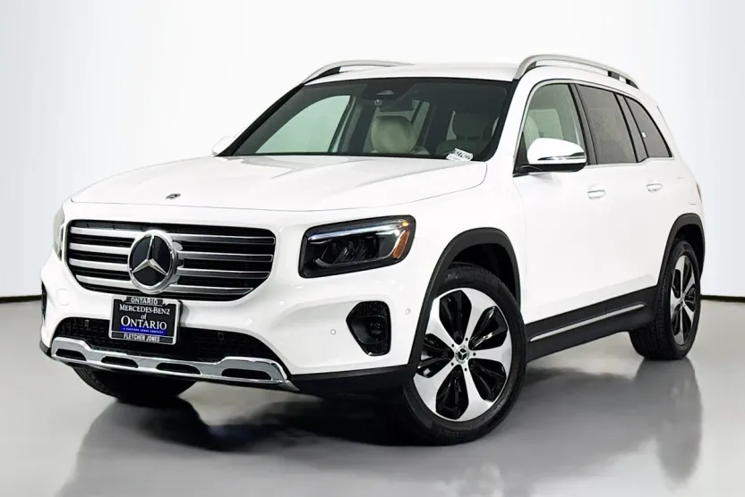 2025 Mercedes Benz GLB 250 photo 1