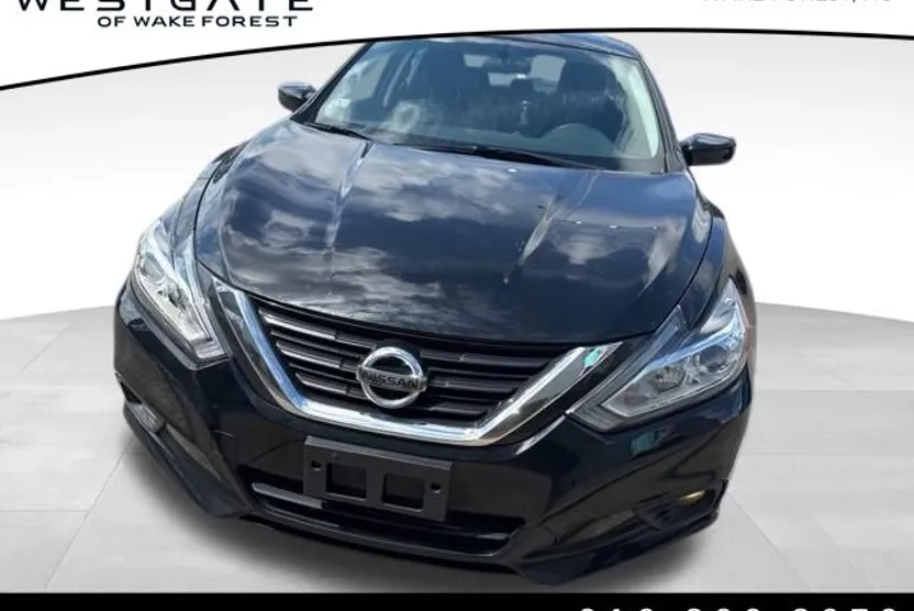 2017 Nissan Altima 2.5 SV photo 1