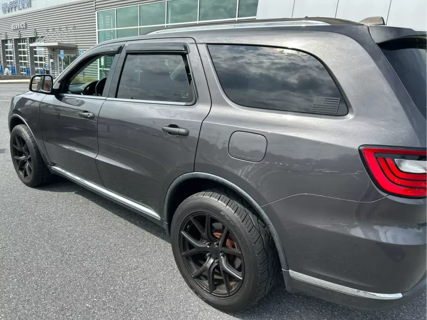 2017 Dodge Durango SXT photo 1