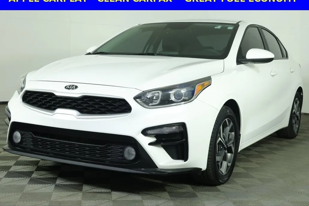 2021 Kia Forte LXS photo 1