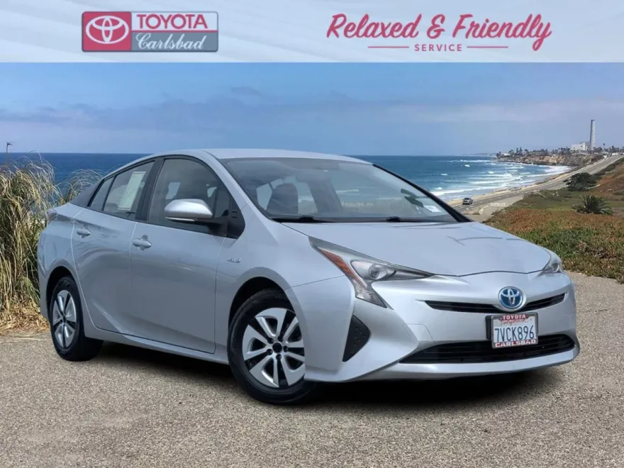 2016 Toyota Prius Two photo 1