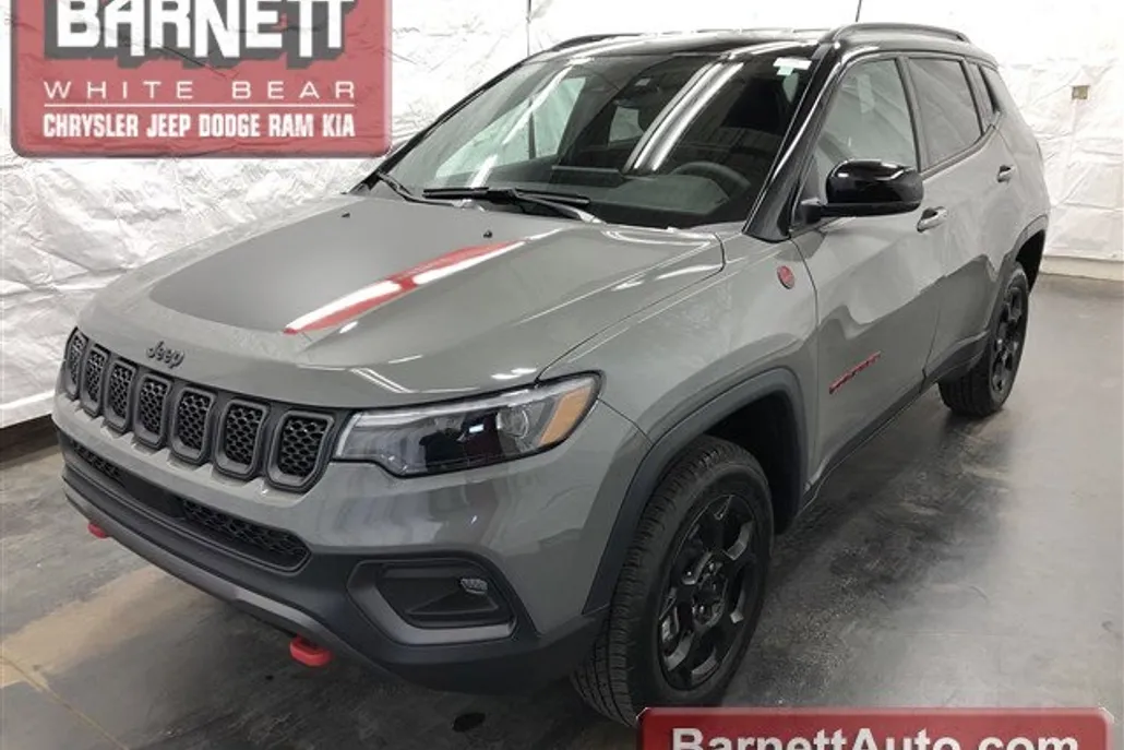 2023 Jeep Compass Trailhawk photo 1
