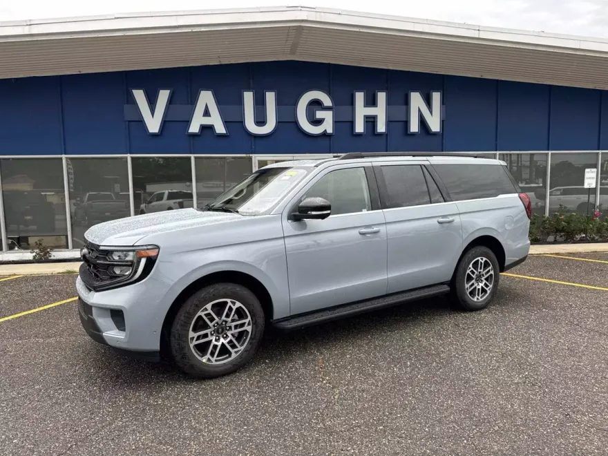 2025 Ford Expedition MAX photo 1