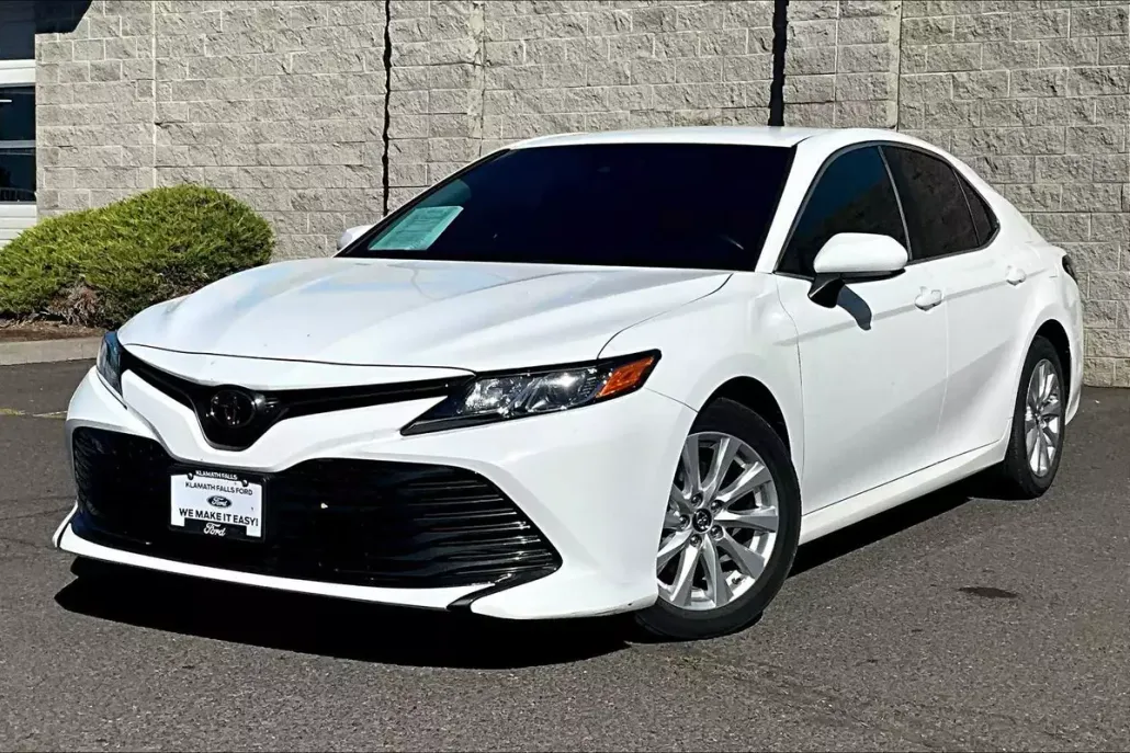 2018 Toyota Camry SE XLE photo 1