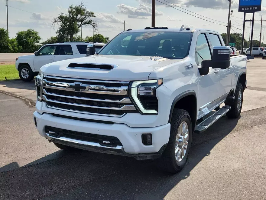 2024 Chevrolet Silverado 2500HD High Country photo 1
