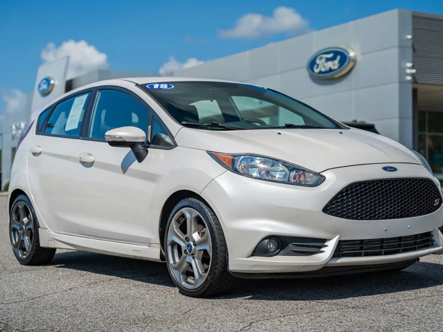 2018 Ford Fiesta ST photo 1