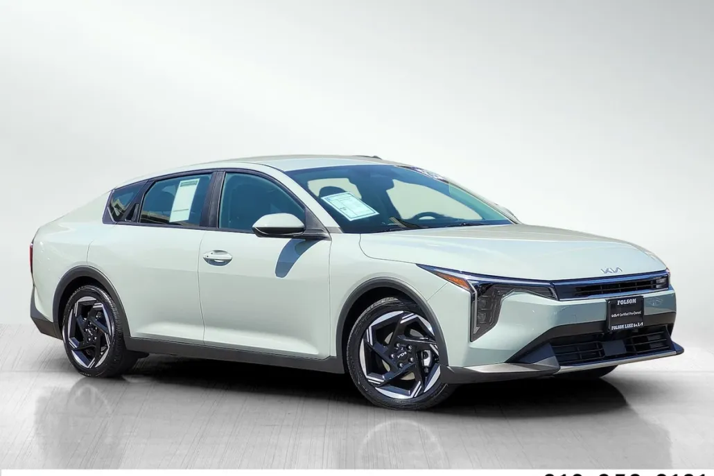 2025 Kia K4 EX photo 1