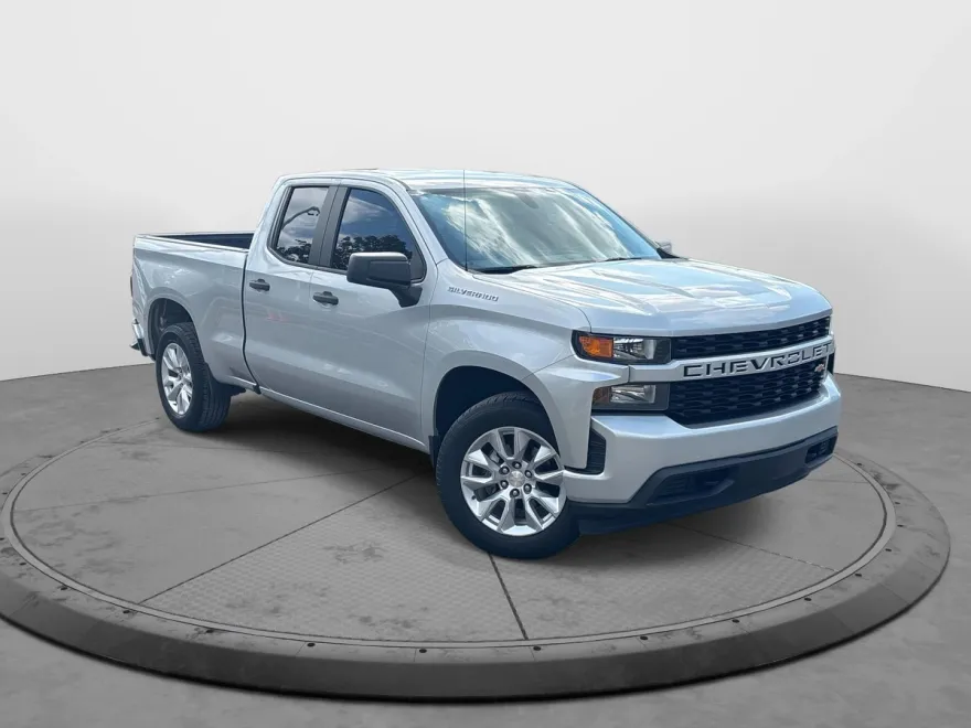 2019 Chevrolet Silverado 1500 Custom photo 1