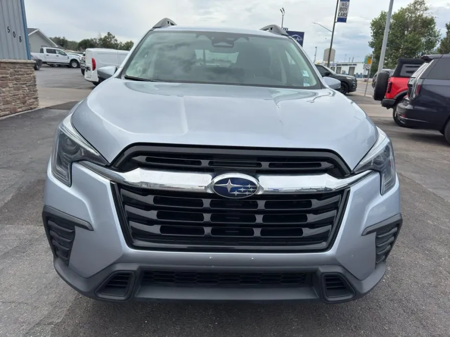 2023 Subaru Ascent Premium photo 1