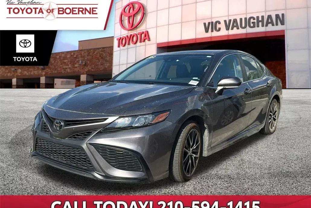 2024 Toyota Camry SE photo 1