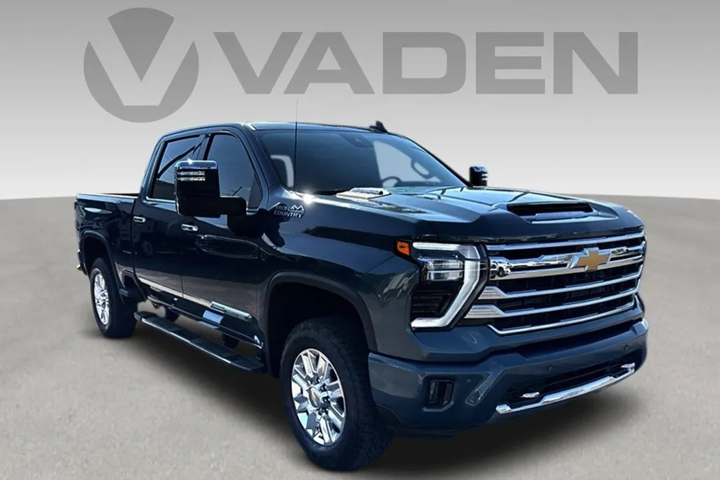 2025 Chevrolet Silverado 2500HD High Country photo 1