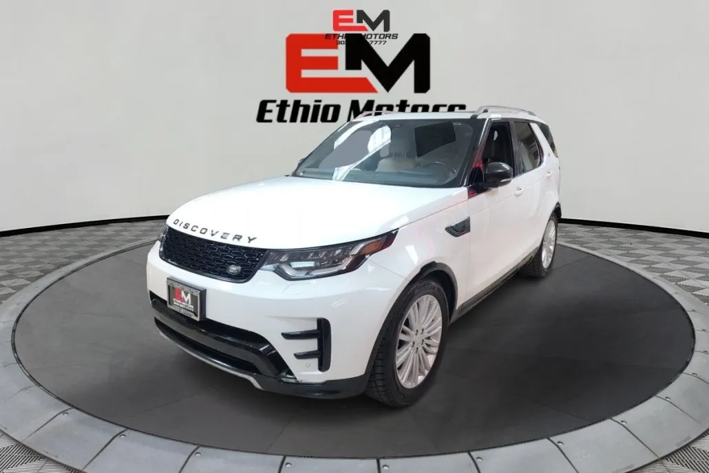2020 Land Rover Discovery Landmark photo 1