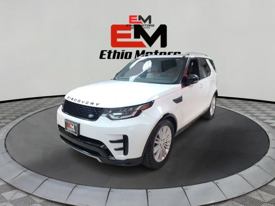 2020 Land Rover Discovery Landmark photo 1