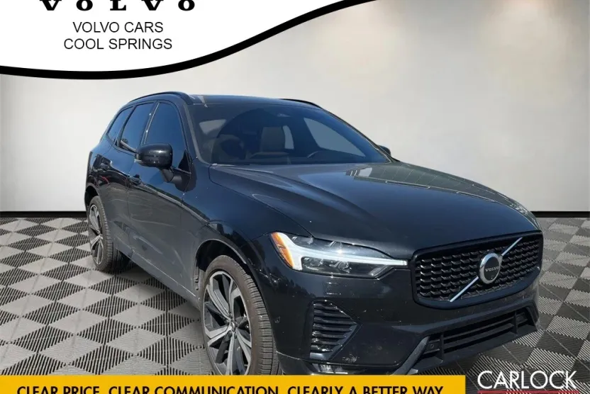 2025 Volvo XC60 B5 photo 1