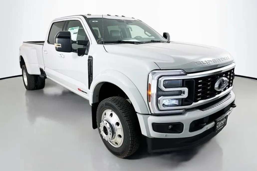 2025 Ford F-450 photo 1