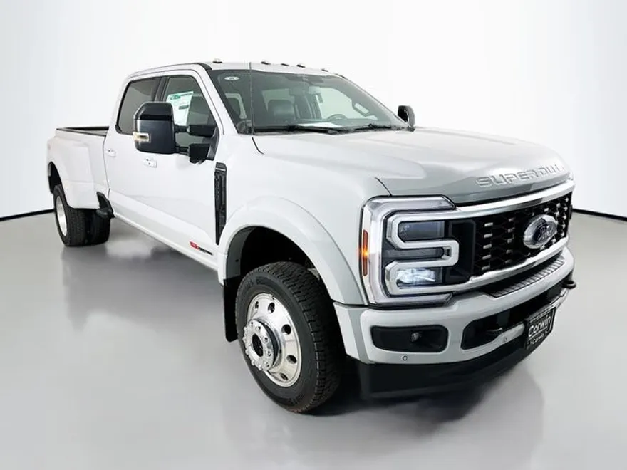 2025 Ford F-450 photo 1