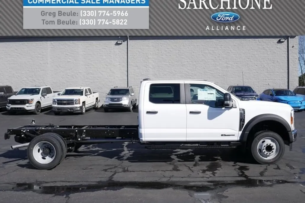 2024 Ford F-550 photo 1