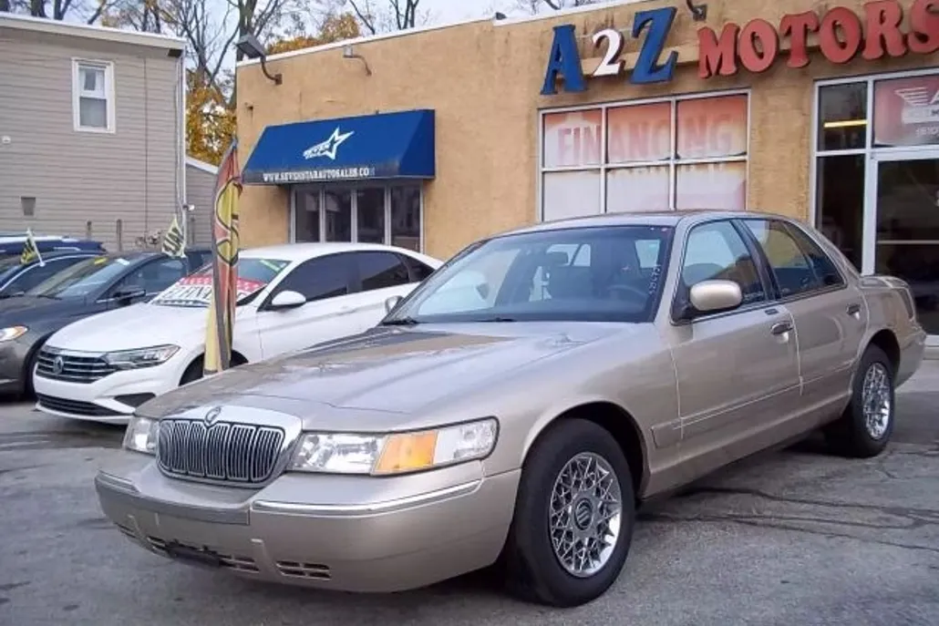 2000 Mercury Grand Marquis GS photo 1