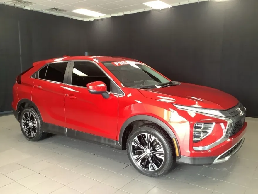 2022 Mitsubishi Eclipse Cross SE photo 1