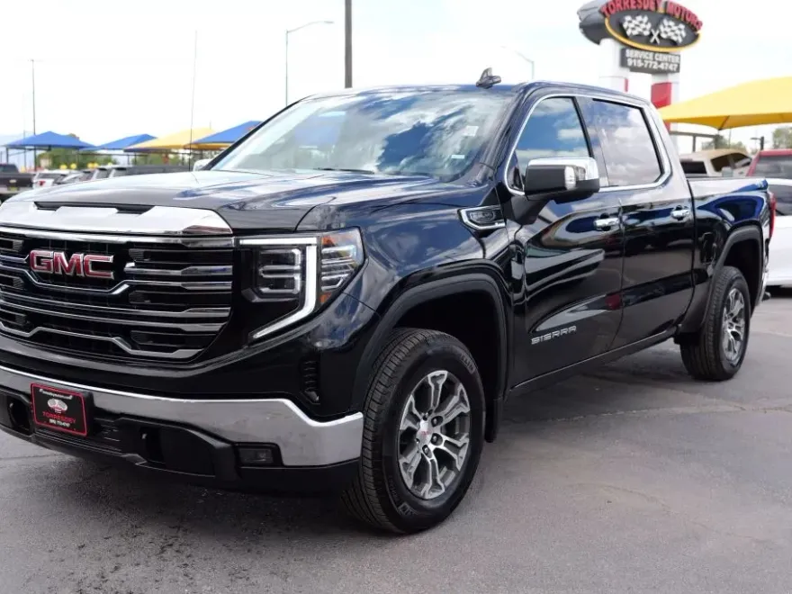 2025 Gmc Sierra 1500 SLT photo 1