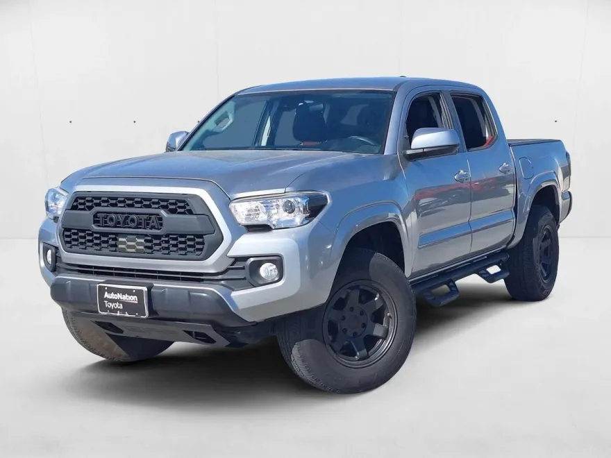 2020 Toyota Tacoma SR5 photo 1