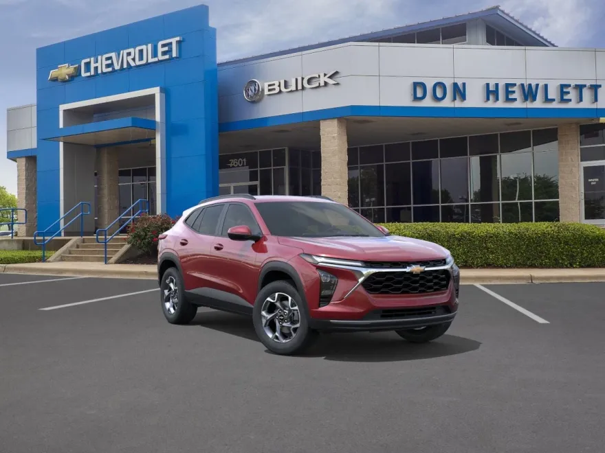 2025 Chevrolet Trax LT photo 1