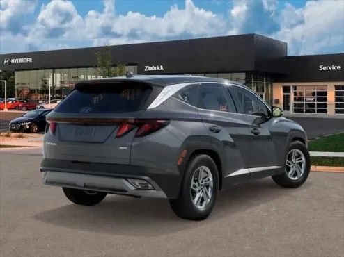 2025 Hyundai Tucson SE photo 4