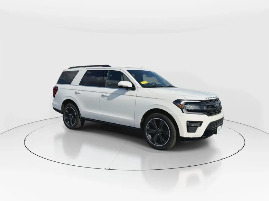 2024 Ford Expedition Limited photo 1