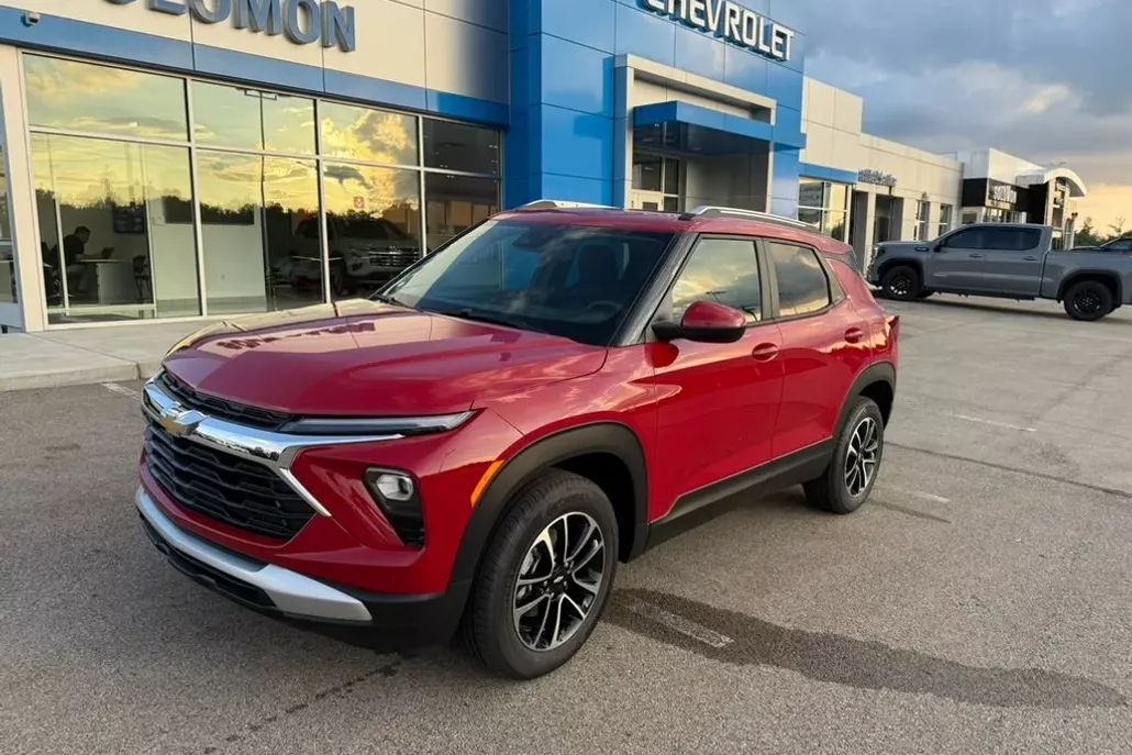 2026 Chevrolet Trailblazer LT photo 1