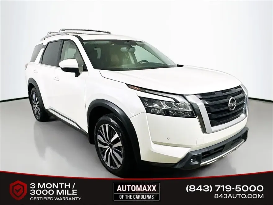2022 Nissan Pathfinder Platinum photo 1