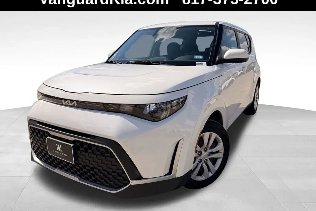2023 Kia Soul LX photo 1