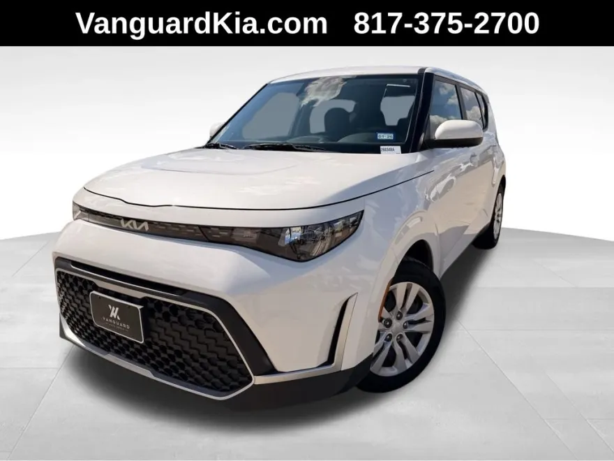 2023 Kia Soul LX photo 1