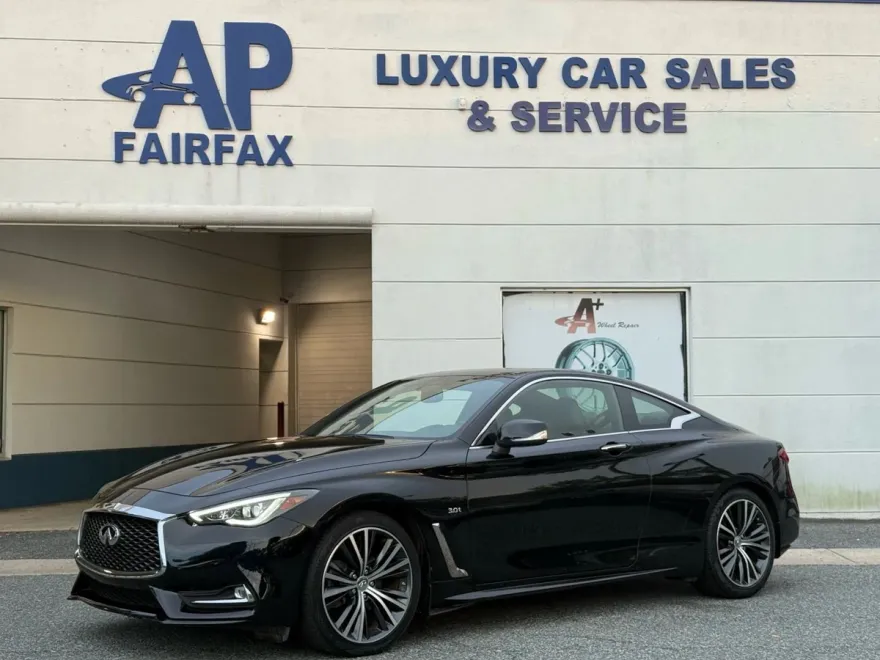 2018 Infiniti Q60 3.0t Luxe Coupe photo 1