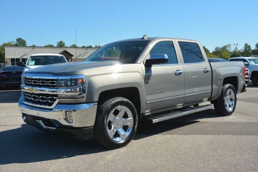 2017 Chevrolet Silverado 1500 LTZ photo 1