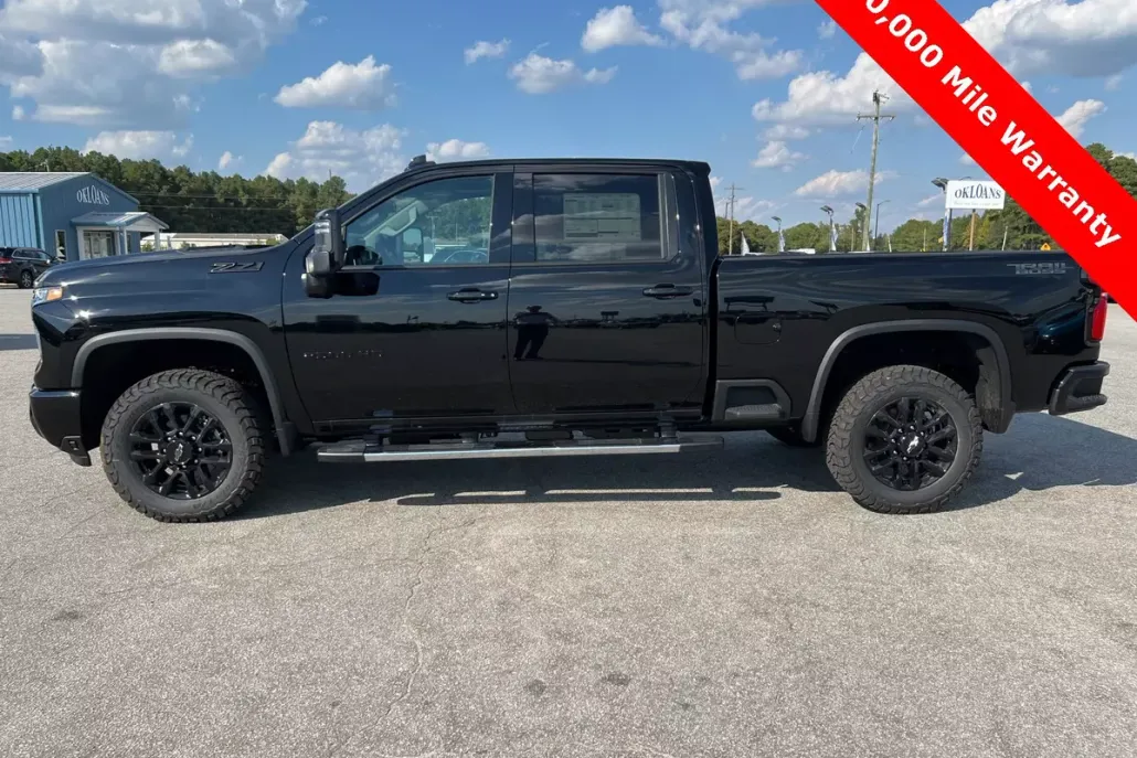2025 Chevrolet Silverado 2500HD LTZ Trail Boss photo 1