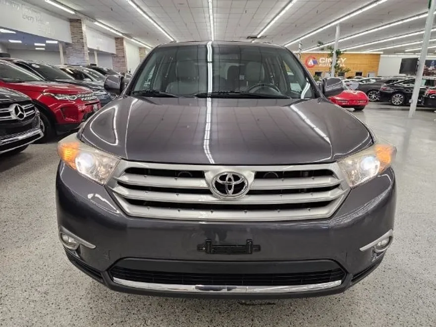 2013 Toyota Highlander Base Hybrid photo 1