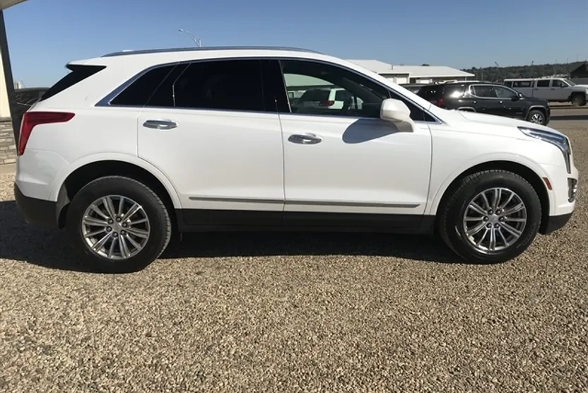 2019 Cadillac XT5 Luxury photo 1