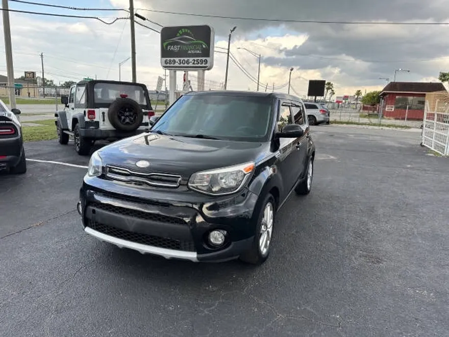 2019 Kia Soul Plus photo 1