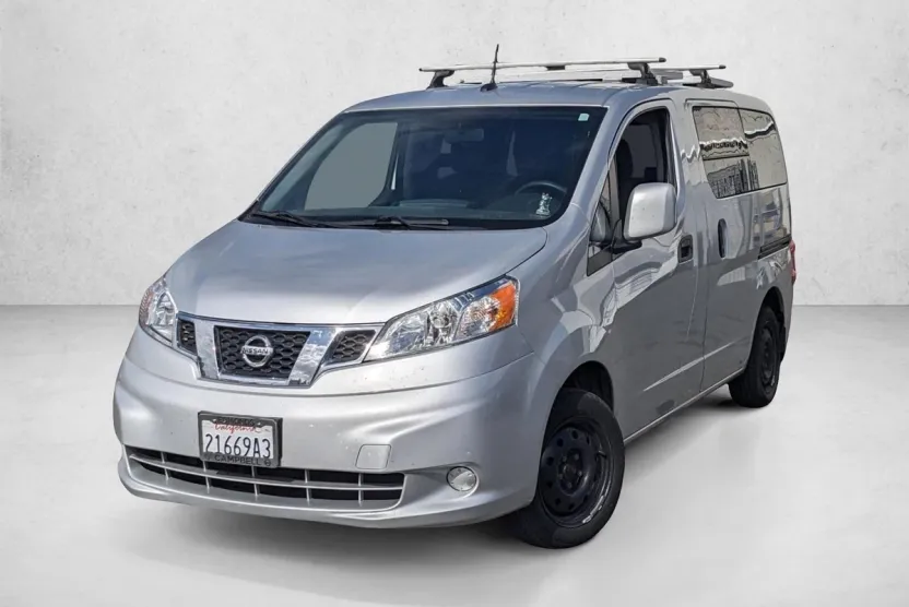 2020 Nissan NV200 SV photo 1