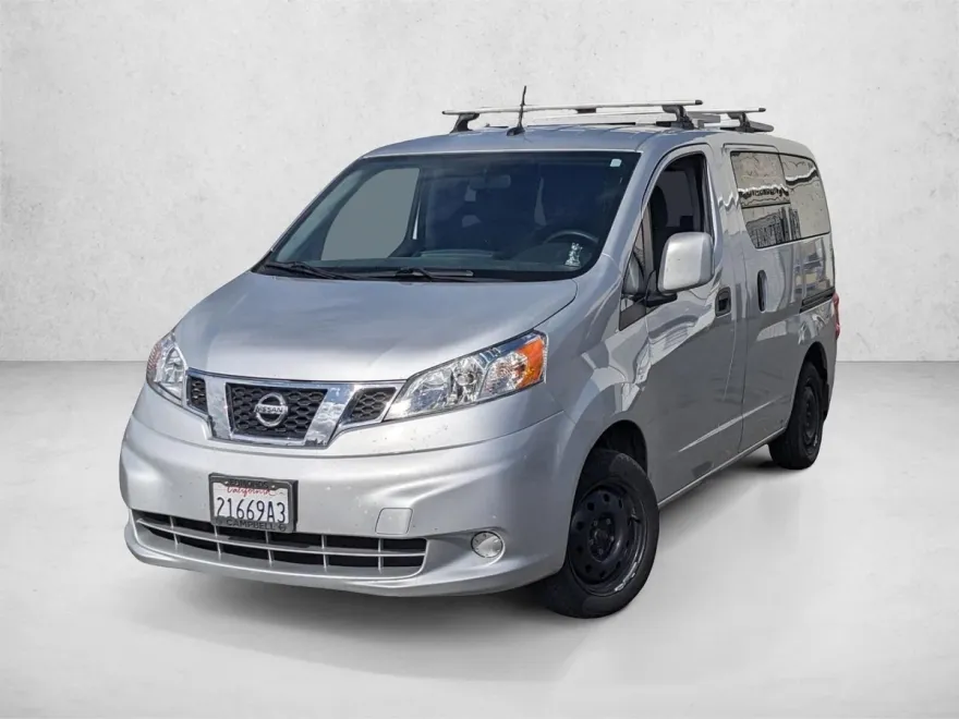 2020 Nissan NV200 SV photo 1