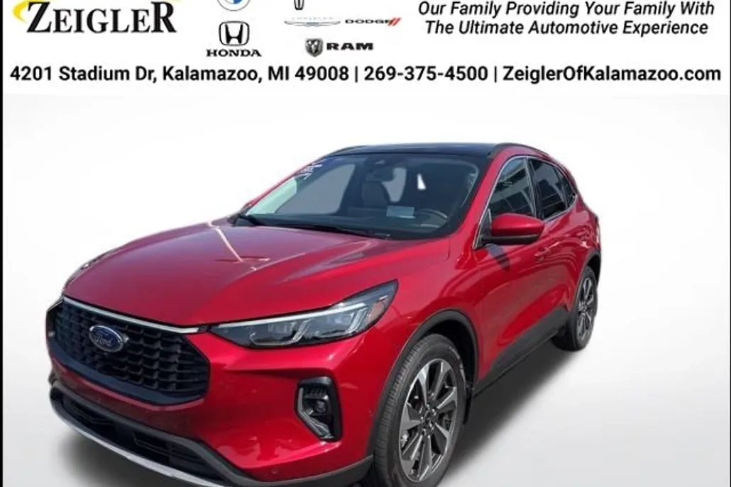 2023 Ford Escape Platinum photo 1