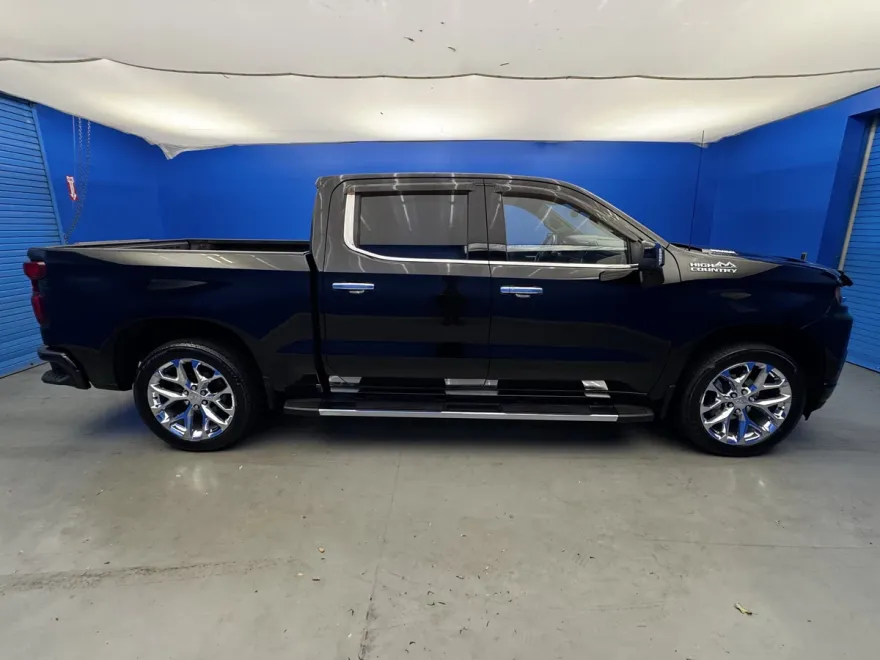 2020 Chevrolet Silverado 1500 High Country photo 1